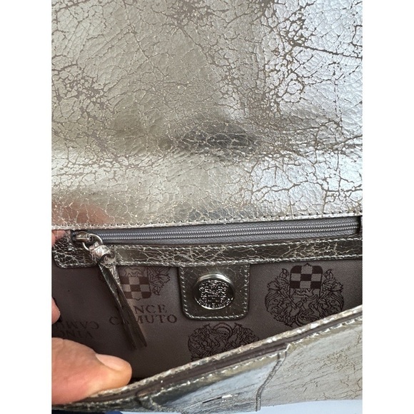 Vince Camuto Leather Wallet - Picture 5 of 9